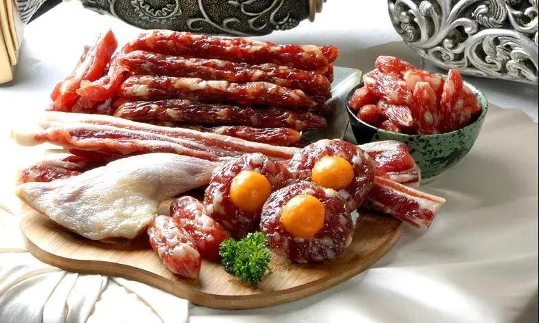 產(chǎn)業(yè)強(qiáng)鎮(zhèn) | 黃圃鎮(zhèn)組隊(duì)赴省內(nèi)外知名臘味企業(yè)學(xué)習(xí)交流，榮業(yè)隨團(tuán)“取真經(jīng)”