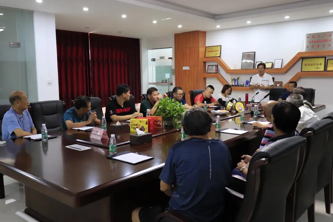 新華社、人民日報(bào)駐中山、珠海、江門站組團(tuán)到訪榮業(yè)